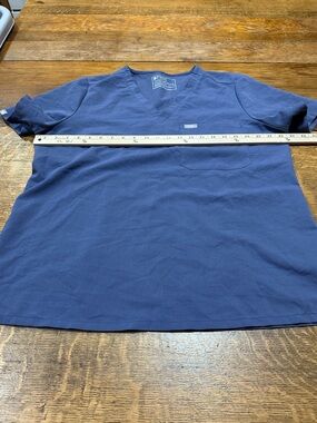FIGS Navy Technical Collection sz xl scrub top blue grey